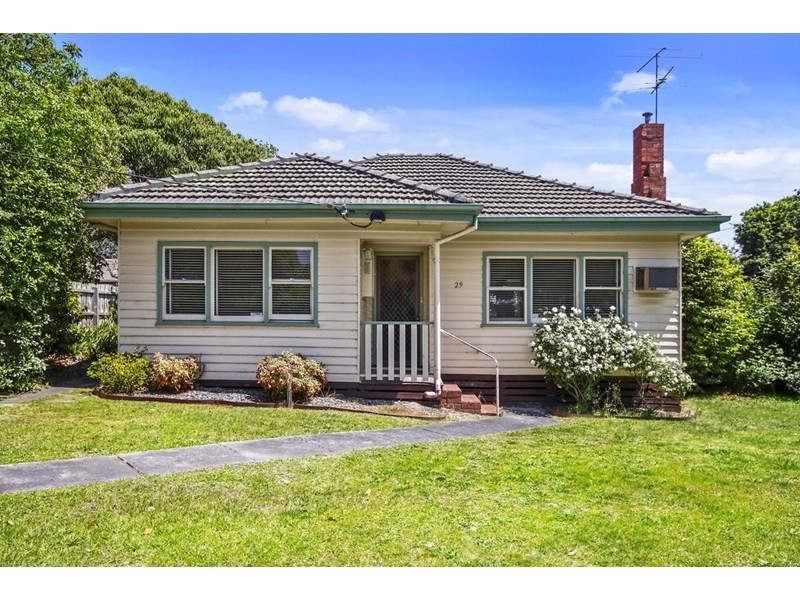 29 Illoura Avenue, Ringwood East VIC 3135