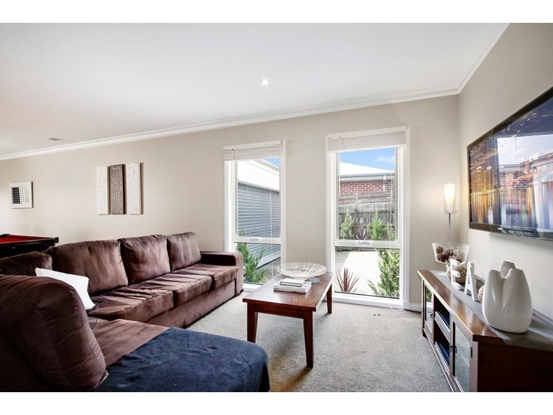 9A Geoffrey Drive, Kilsyth VIC 3137