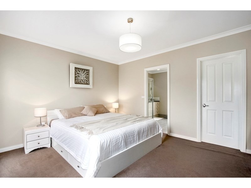 9A Geoffrey Drive, Kilsyth VIC 3137