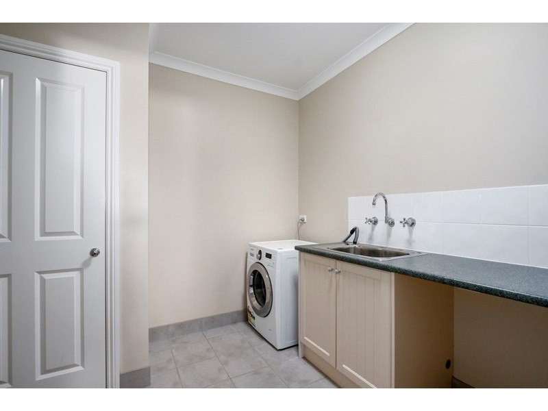 9A Geoffrey Drive, Kilsyth VIC 3137