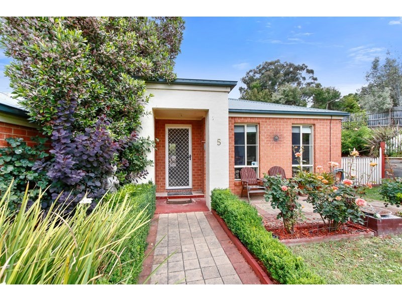 5 Mary Close, Woori Yallock VIC 3139