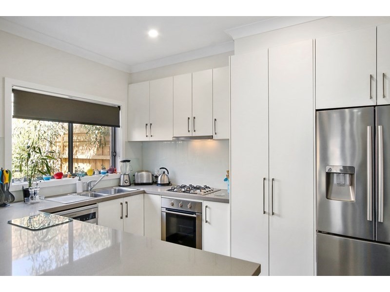 2 Fanning Close, Lilydale VIC 3140