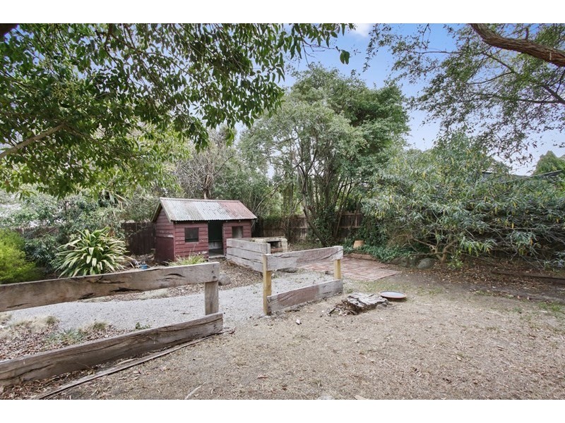 12 Lemon Grove, Nunawading VIC 3131