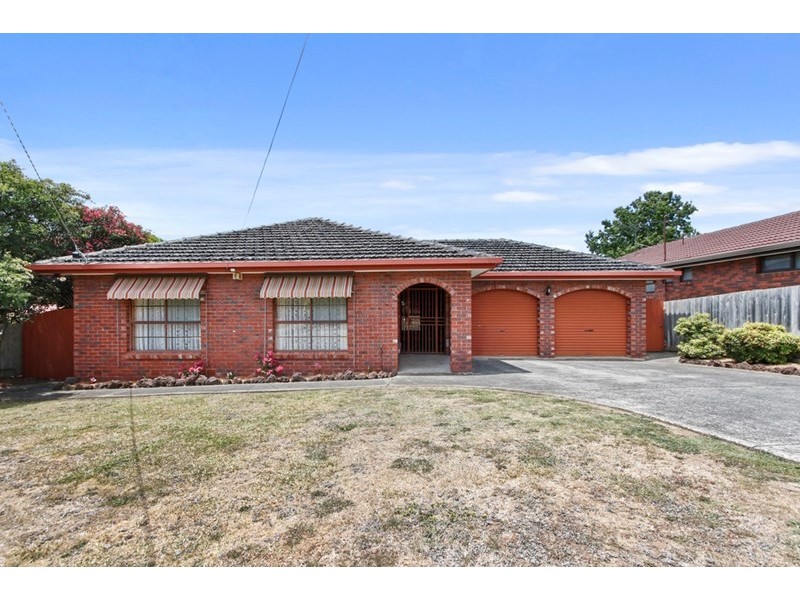 6 Greenglades Court, Wandin North VIC 3139