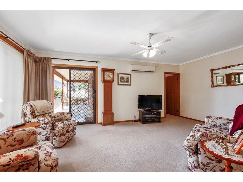6 Greenglades Court, Wandin North VIC 3139
