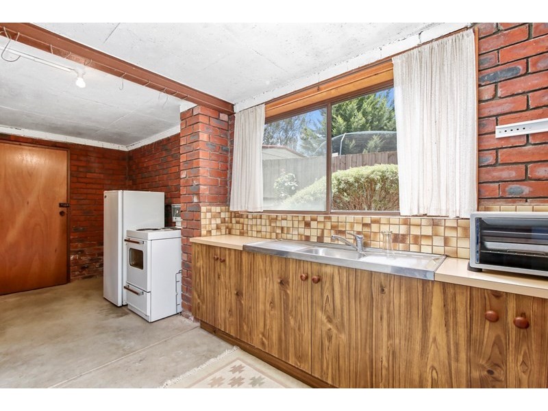 6 Greenglades Court, Wandin North VIC 3139