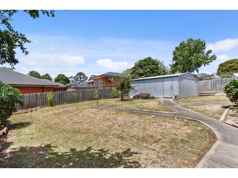6 Greenglades Court, Wandin North VIC 3139