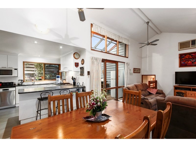14 Benton Road, Healesville VIC 3777