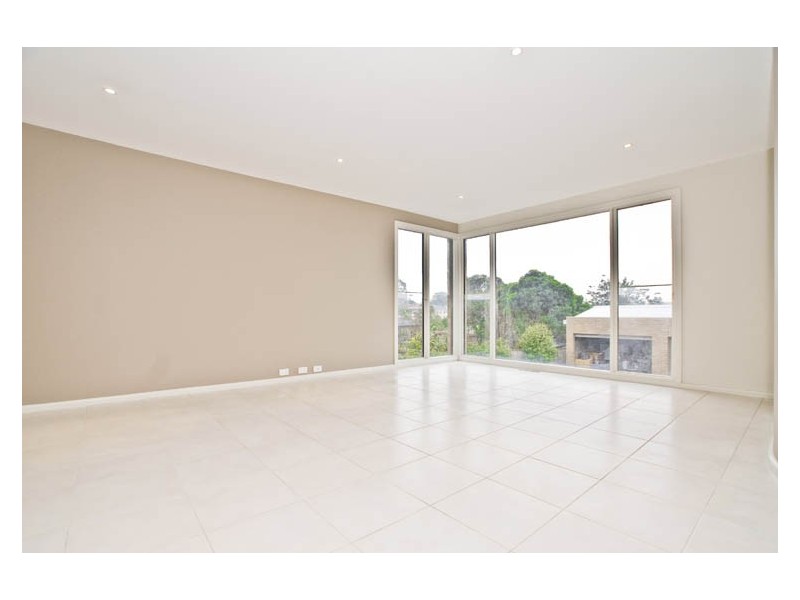 31 Carole Avenue, Chirnside Park VIC 3116