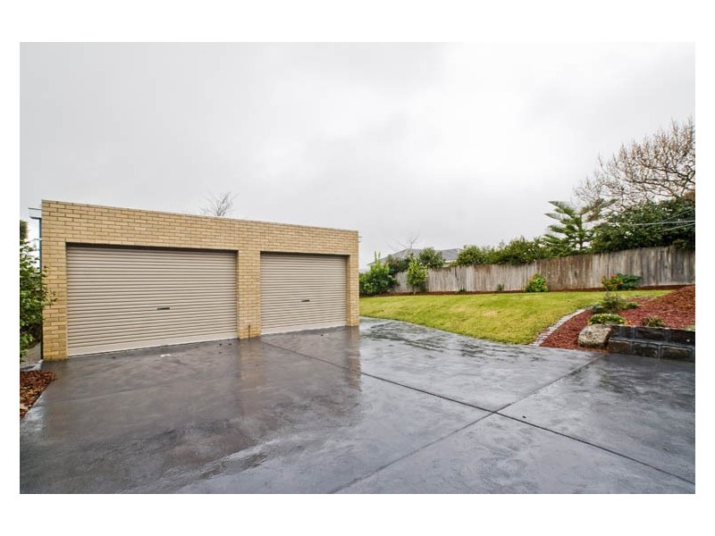 31 Carole Avenue, Chirnside Park VIC 3116