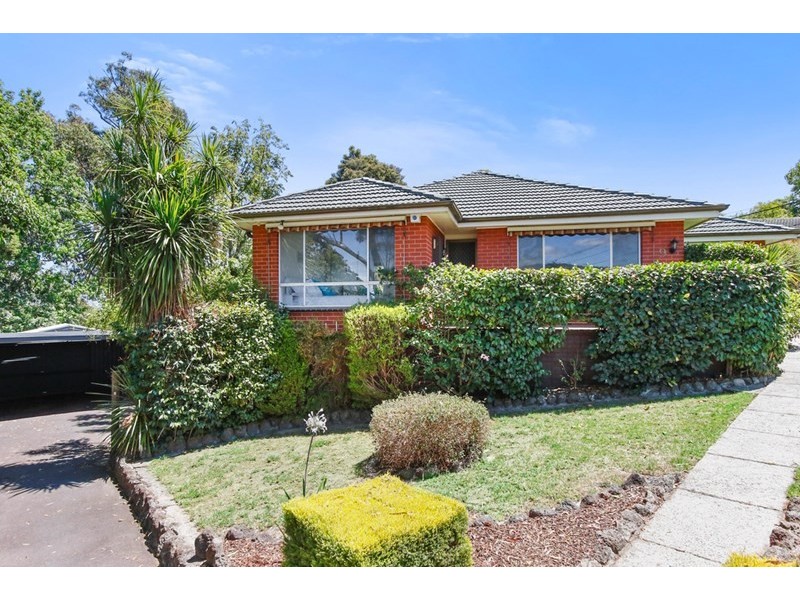 9 Elms Road, Mooroolbark VIC 3138