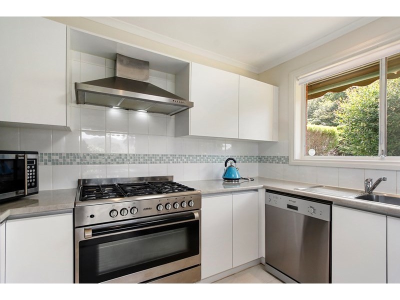 9 Elms Road, Mooroolbark VIC 3138