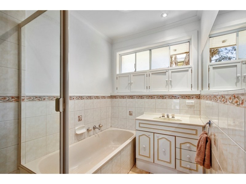 9 Elms Road, Mooroolbark VIC 3138