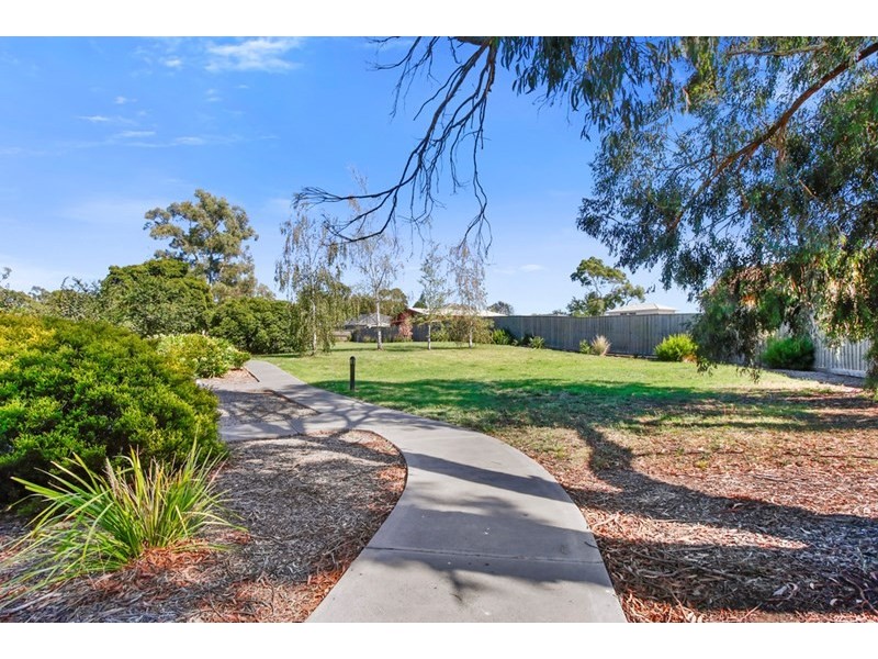 39 White Close, Lilydale VIC 3140