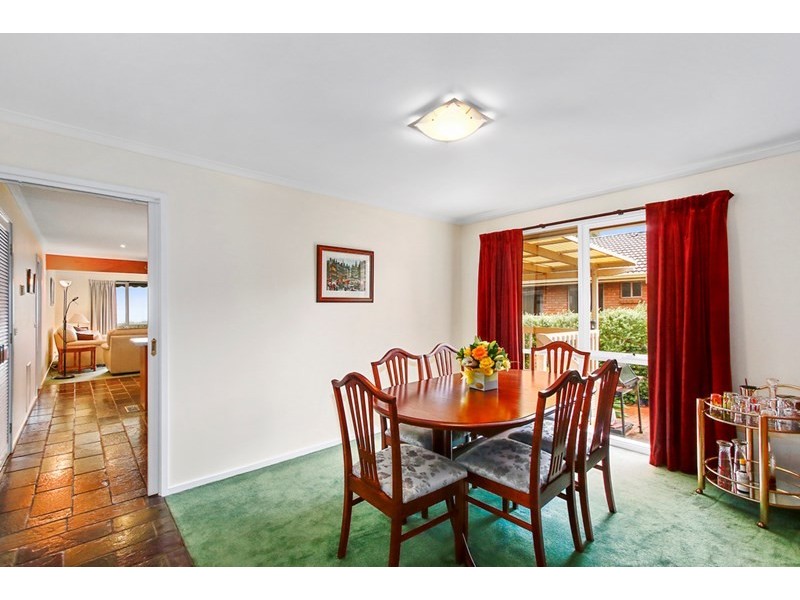 14 Greenbank Drive, Mooroolbark VIC 3138