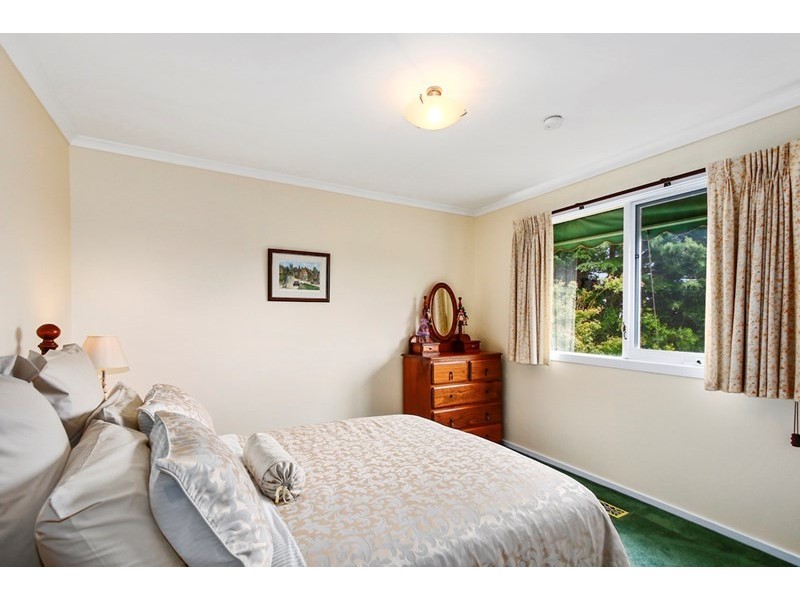 14 Greenbank Drive, Mooroolbark VIC 3138