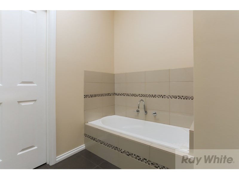 21 Stringybark Boulevard North, Mount Evelyn VIC 3796