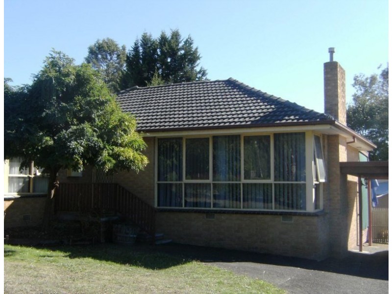 70 Lee Ann Crescent, Croydon VIC 3136