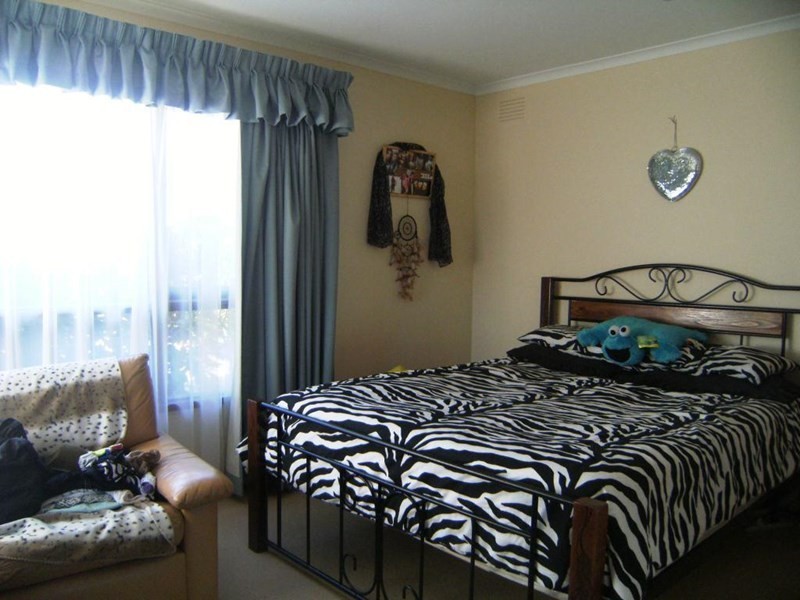 70 Lee Ann Crescent, Croydon VIC 3136