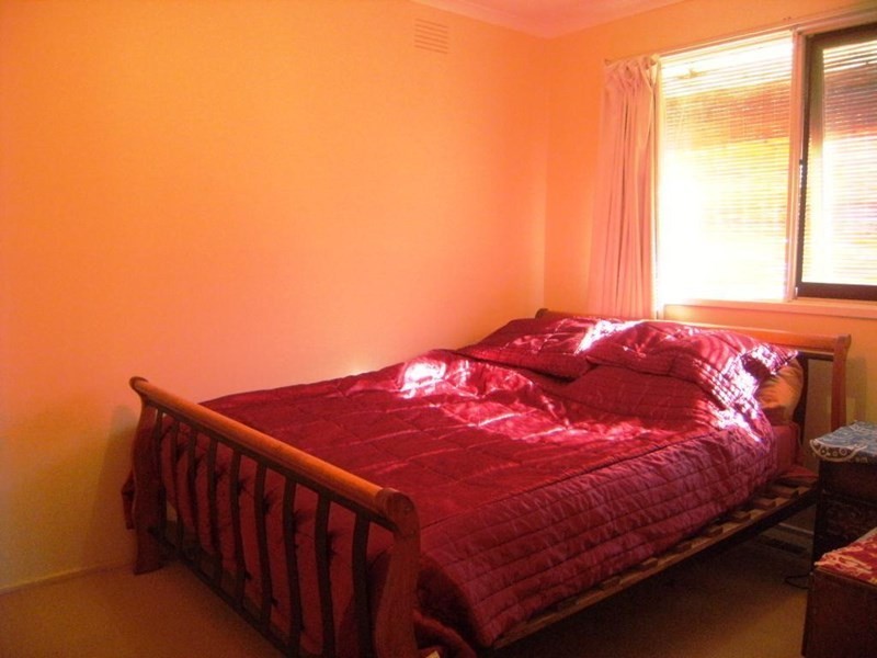 70 Lee Ann Crescent, Croydon VIC 3136