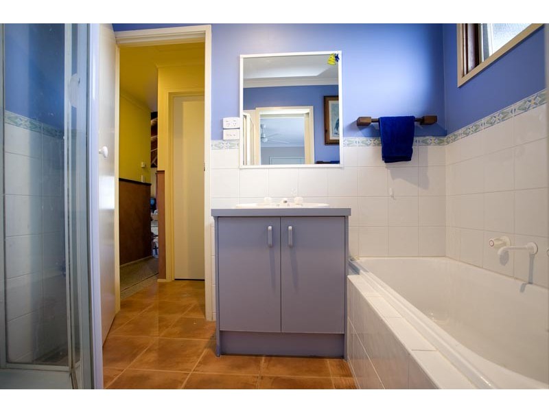 51 Sugarloaf Drive, Chirnside Park VIC 3116