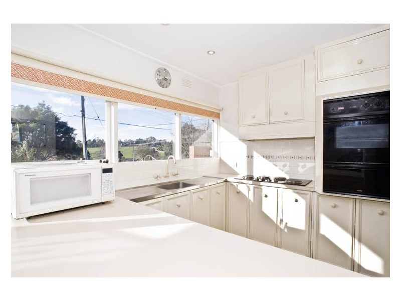 47 Hawthory Road, Kilsyth VIC 3137