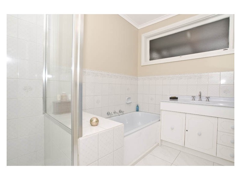 127 Victoria Road, Chirnside Park VIC 3116