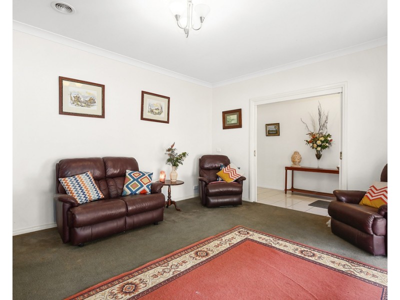 12 Sebire Avenue, Wandin North VIC 3139