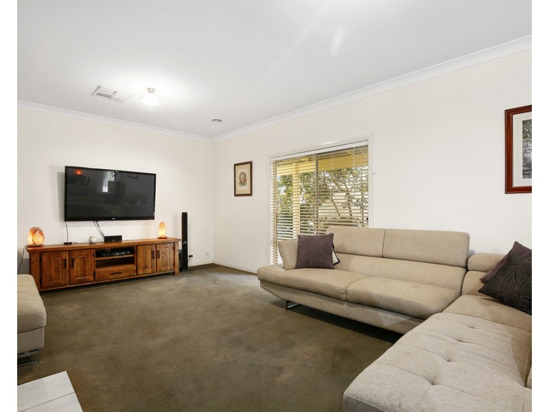 12 Sebire Avenue, Wandin North VIC 3139