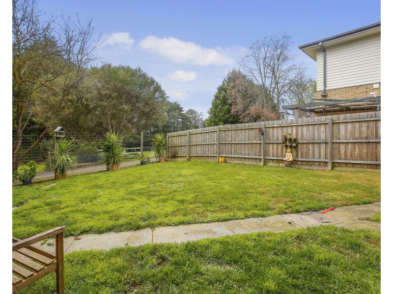 12 Sebire Avenue, Wandin North VIC 3139