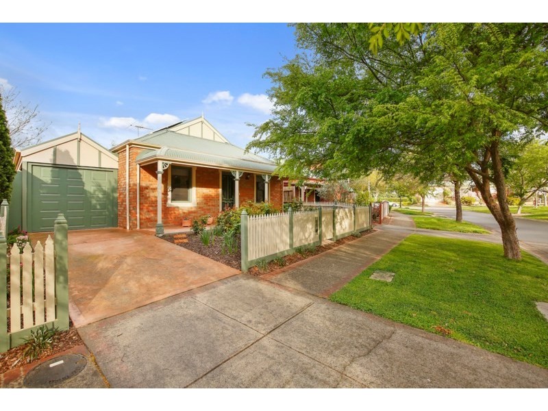 26 Chatswood Grove, Chirnside Park VIC 3116