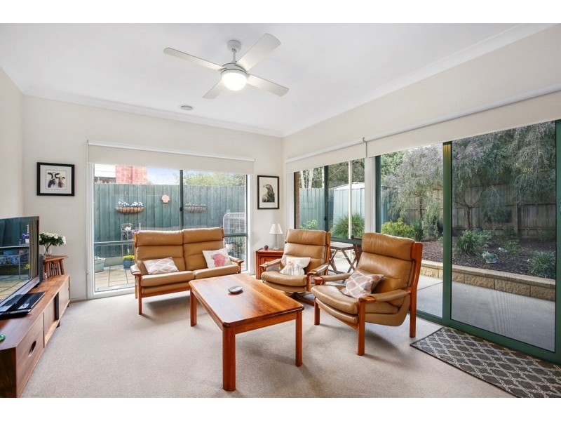 26 Chatswood Grove, Chirnside Park VIC 3116