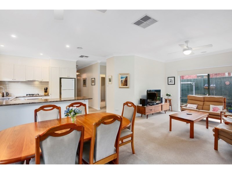 26 Chatswood Grove, Chirnside Park VIC 3116