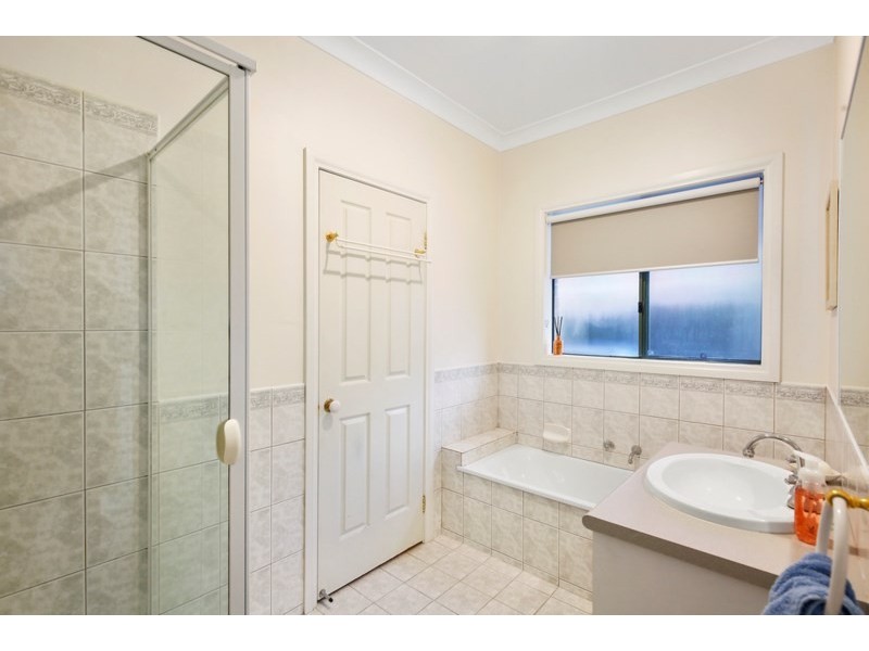 26 Chatswood Grove, Chirnside Park VIC 3116