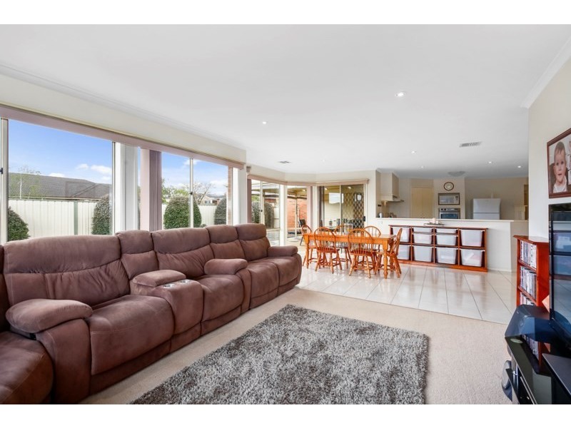 9 Lantern Place, Lilydale VIC 3140