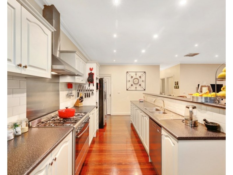 19 Clarkedale Rise, Kilsyth South VIC 3137