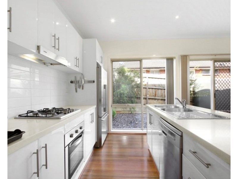 2/196 Hull Road, Mooroolbark VIC 3138