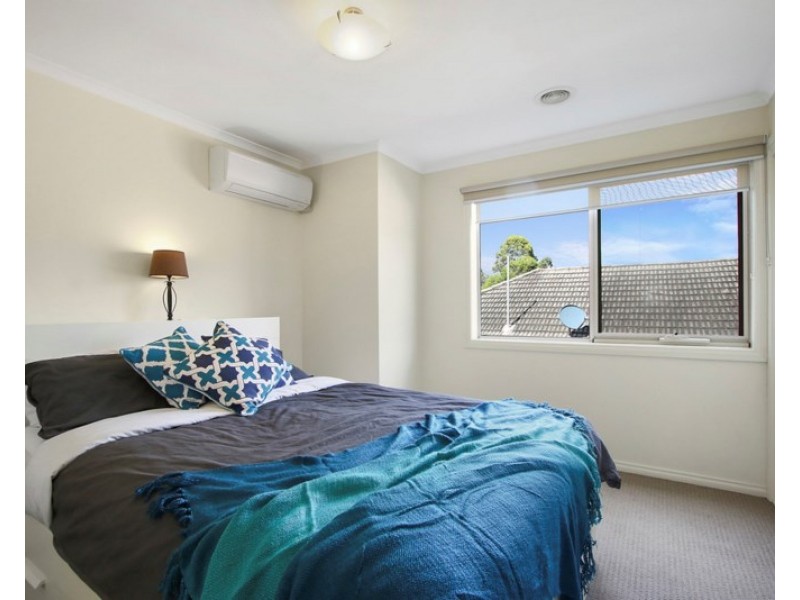 2/196 Hull Road, Mooroolbark VIC 3138