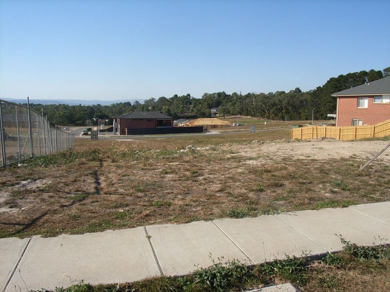 103 and 104 Hill Vew Rise, Mooroolbark VIC 3138