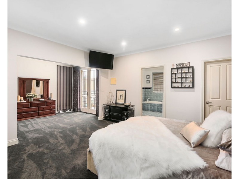 18 Anderson Street, Lilydale VIC 3140