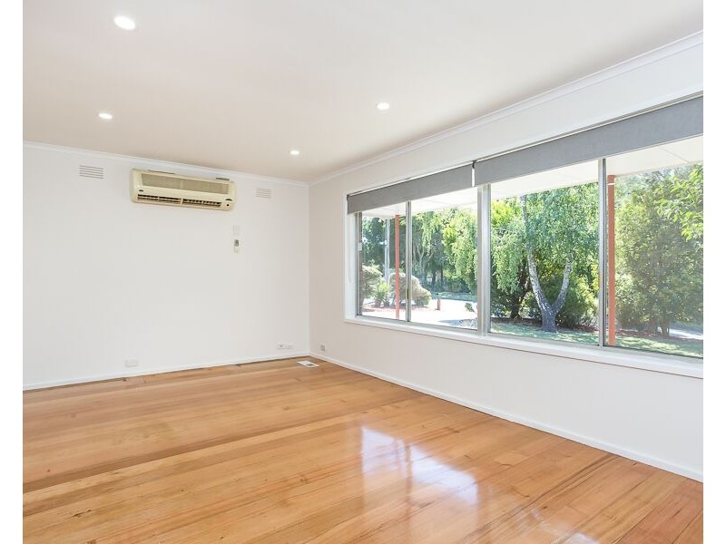 50 Croydondale Drive, Mooroolbark VIC 3138