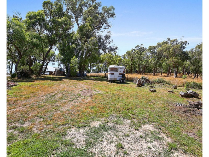 60 Old Beenak Road, Yellingbo VIC 3139