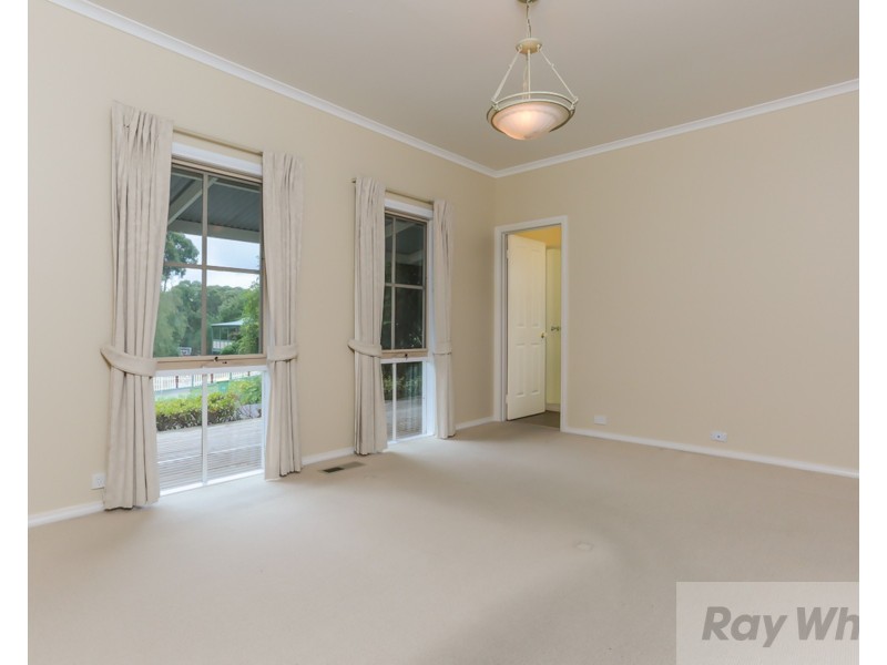 21 Stringybark Boulevard North, Mount Evelyn VIC 3796