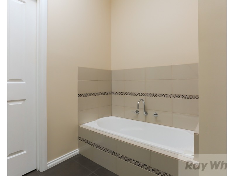 21 Stringybark Boulevard North, Mount Evelyn VIC 3796