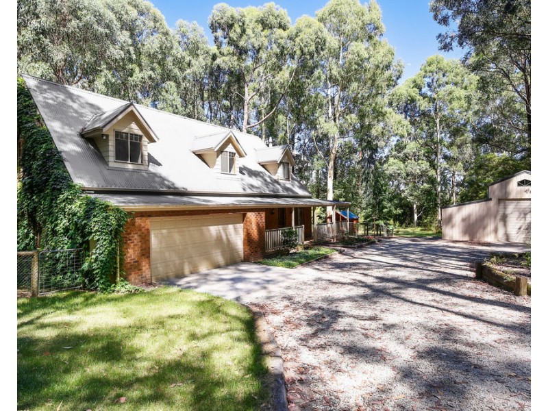 300 Glenview Road, Launching Place VIC 3139