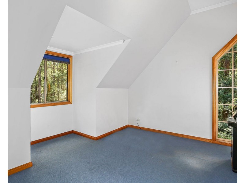 300 Glenview Road, Launching Place VIC 3139