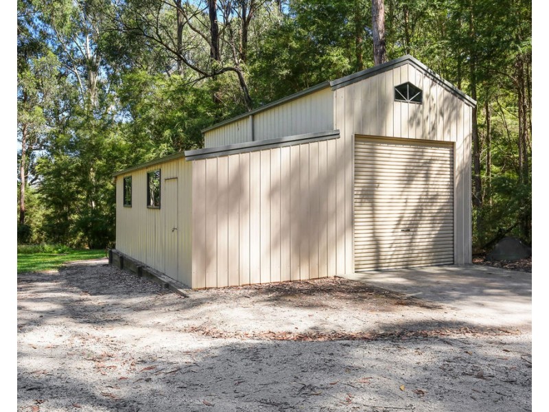 300 Glenview Road, Launching Place VIC 3139