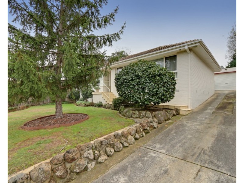 43 Winyard Drive, Mooroolbark VIC 3138
