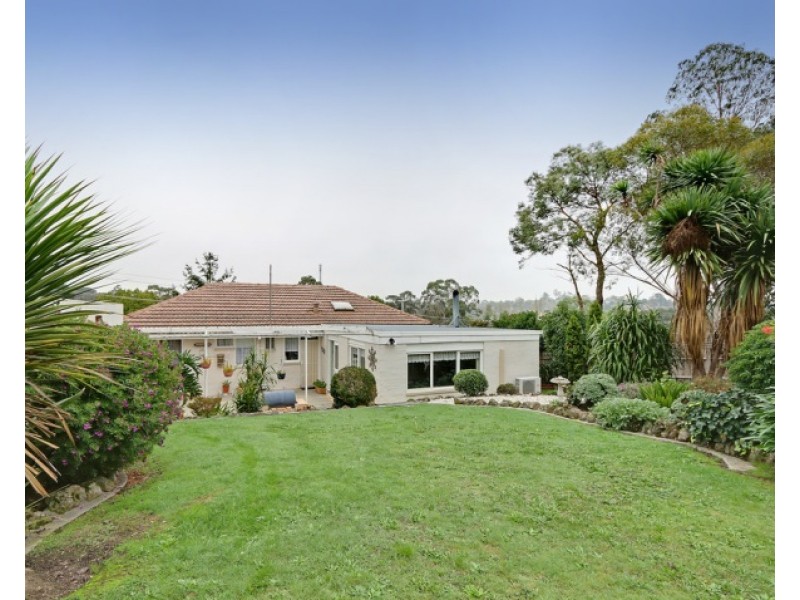 43 Winyard Drive, Mooroolbark VIC 3138