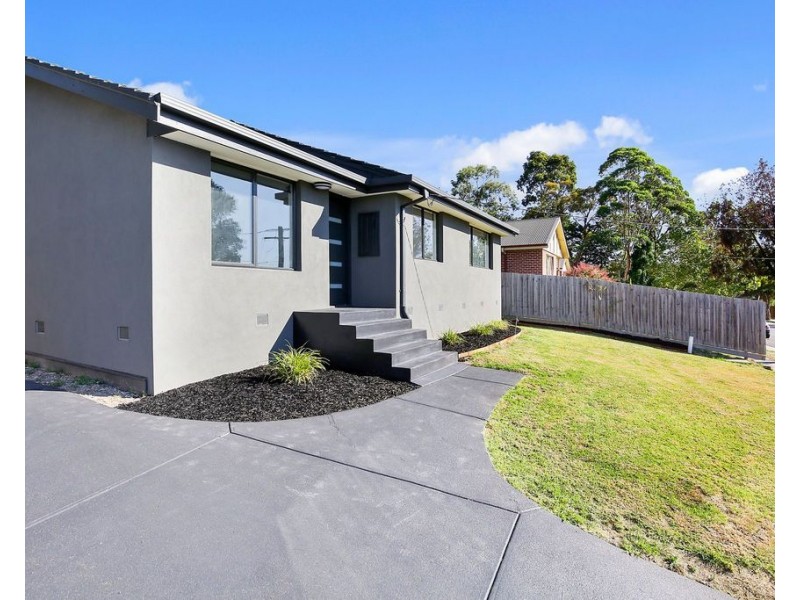 8 Alexandra Road, Lilydale VIC 3140